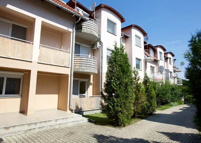 Apartment Zoli Apartmanok-adri Koelcsey 32 *