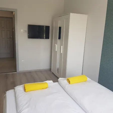 Zoli Apartmanok-adri Koelcsey 32 شقة *