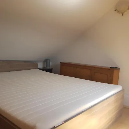 شقة Zoli Apartmanok-adri Koelcsey 32