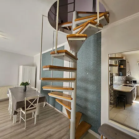 Zoli Apartmanok-adri Koelcsey 32 Lägenhet Hajdúszoboszló