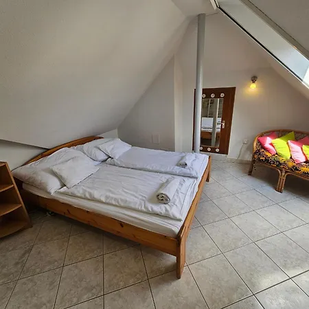 Zoli Apartmanok-adri Koelcsey 32