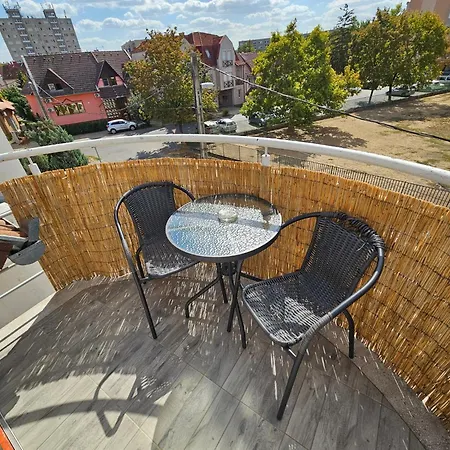 Lägenhet Zoli Apartmanok-adri Koelcsey 32 Hajdúszoboszló
