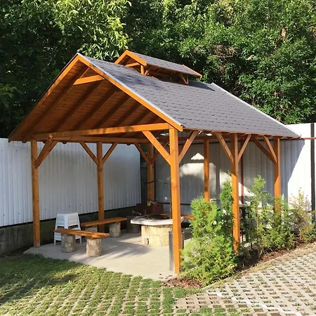 Zoli Apartmanok-adri Koelcsey 32 Hajdúszoboszló