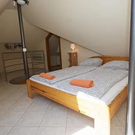 Zoli Apartmanok-adri Koelcsey 32 Lägenhet *