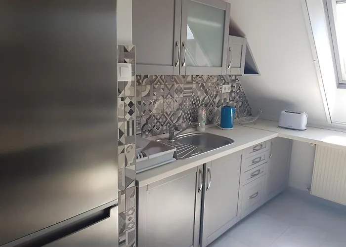 公寓 Zoli Apartmanok-adri Koelcsey 32