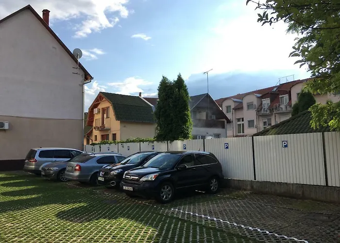 公寓 Zoli Apartmanok-adri Koelcsey 32 *